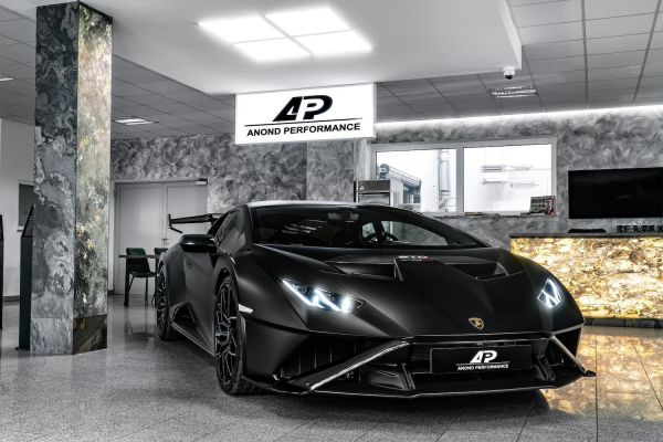 Lamborghini Huracan STO