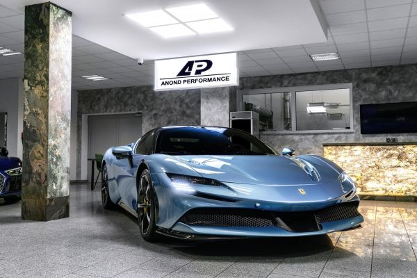 Ferrari SF90