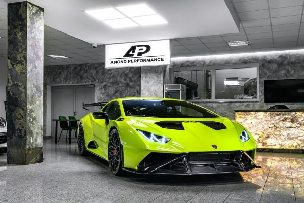 Lamborghini Huracán STO