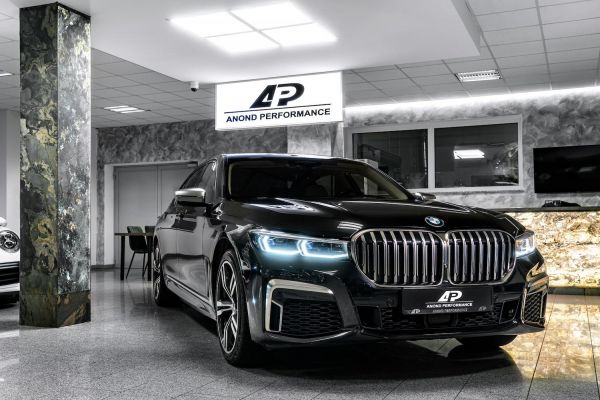 BMW M760Li
