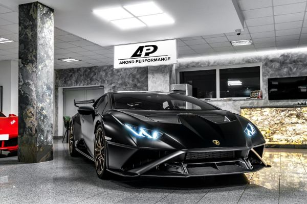 Lamborghini Huracan STO