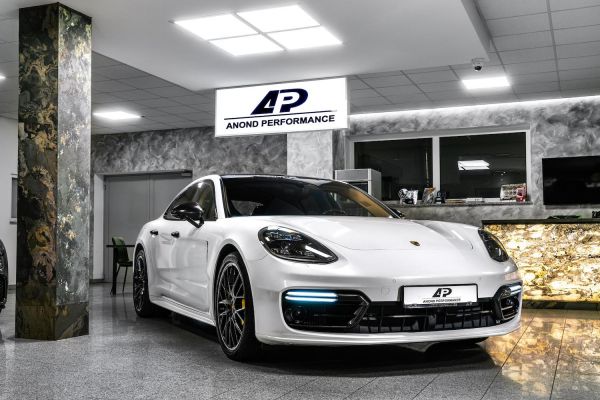 Porsche Panamera Turbo